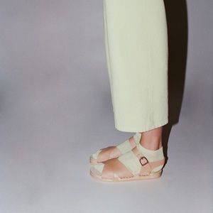 NO.6 COCO CROSS FRONT SANDAL size 10 or 40